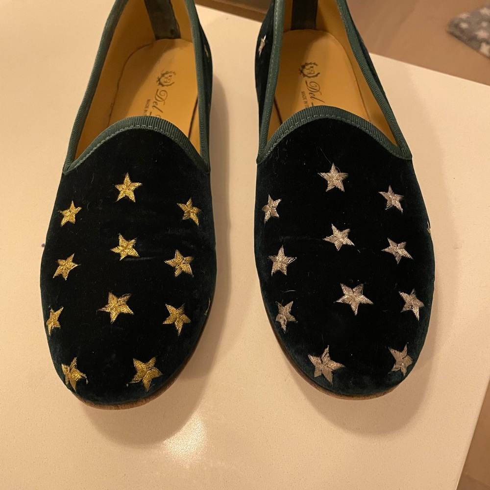Del Toro Green Velvet Loafers Size 8